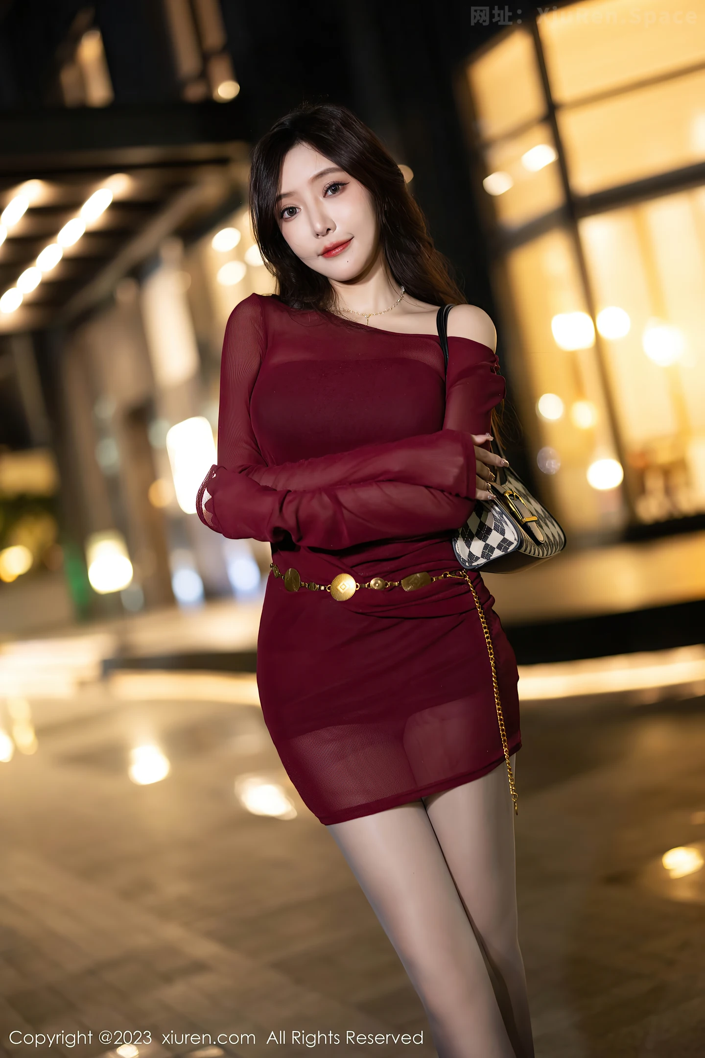 图片[3]-[XiuRen秀人网]VOL.7400 女神王馨瑶yanni性感红色连衣短裙+黑色情趣内衣撩人诱惑写真92P-秀人网官方网站